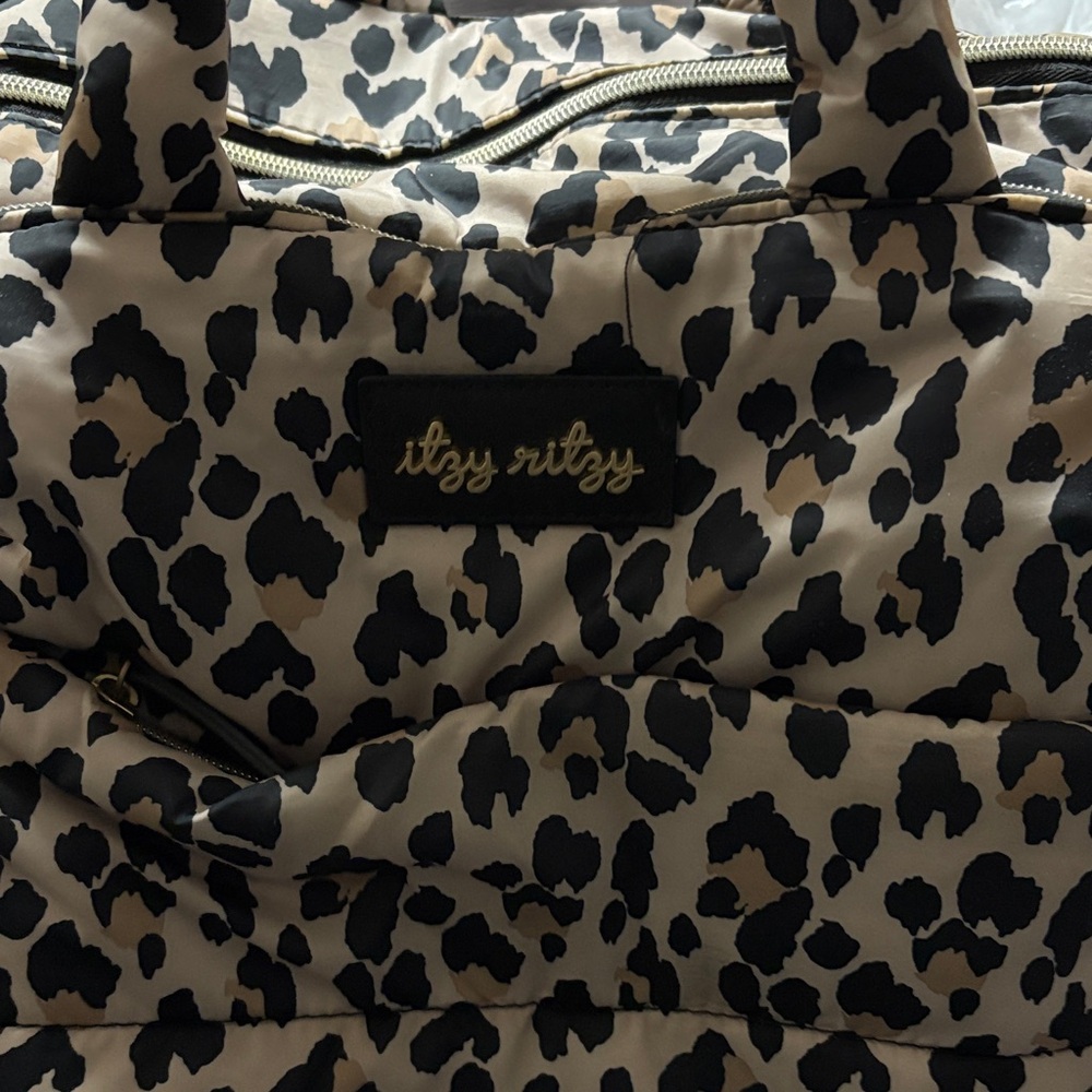 Itzy Ritzy Black and Cream Leopard Baby Bag